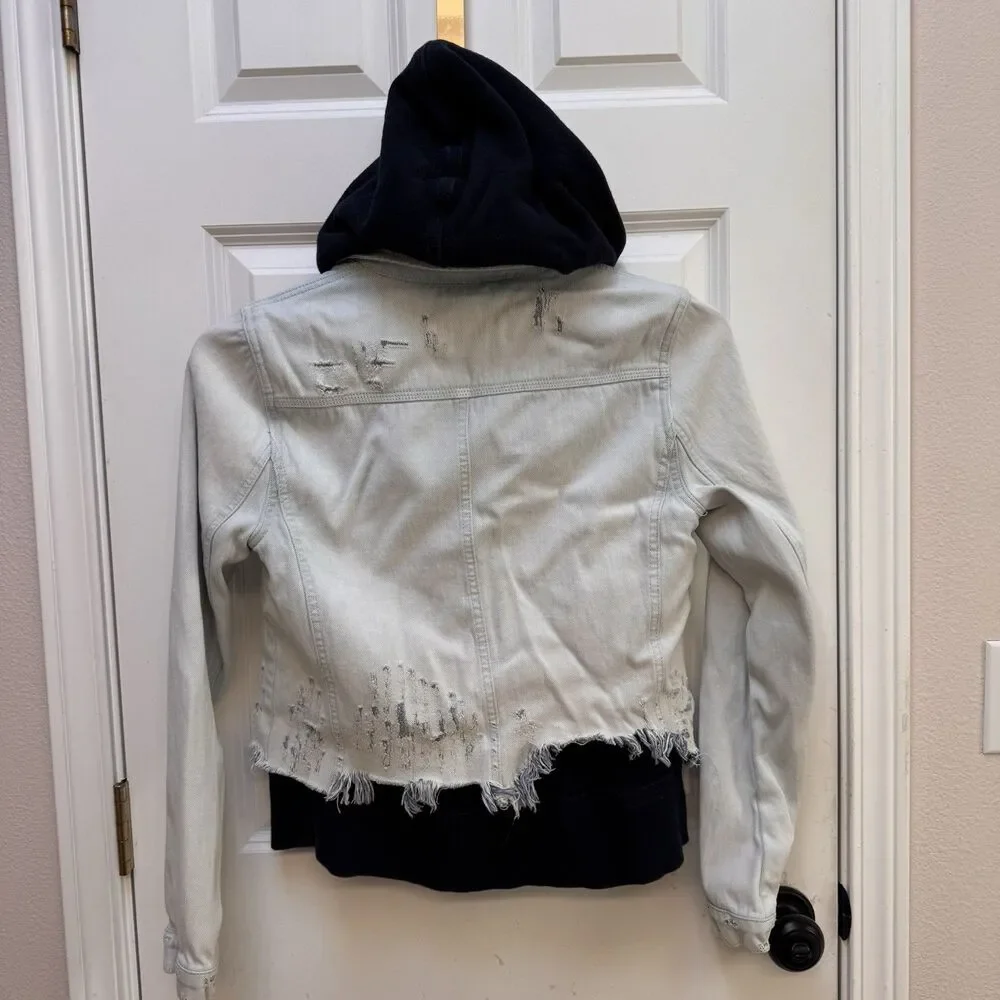 Free People Womens Hoodie Layered Lightwash Denim Jacket M Boho Urban Distressed - Picture 3 of 9